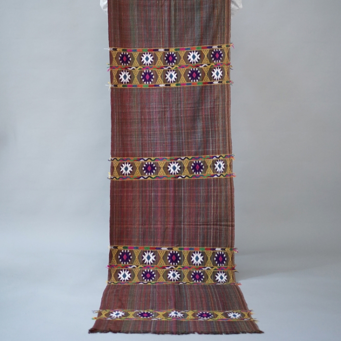 贈物 アジア民芸亜南キラ ブータンの織物