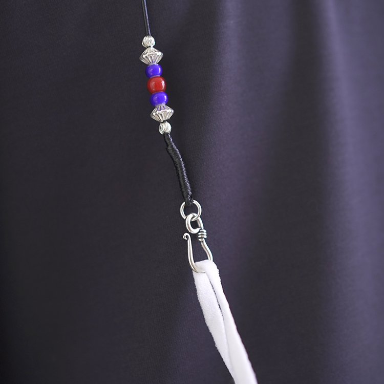 MASK HOLDER/NECKLACE - White hart beads/Silver - Collaborated by 