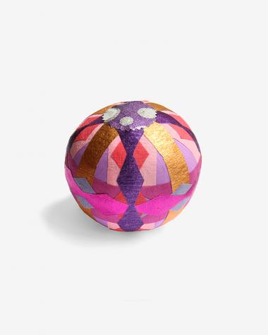  / Gina’s Surprise Ball / No.28