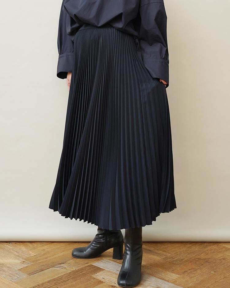 Graphpaper - SATIN PLEATS SKIRT (COLLECTION) – IN MY BOOK STORE
