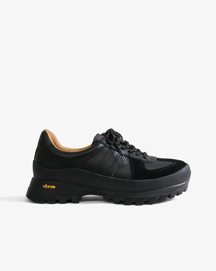 Tomo & Co / GERMAN TRAINER VIBRAM 884C / BLACK