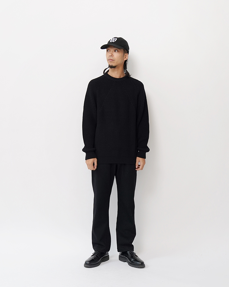 BATONER (MEN) /SIGNATURE CREW NECK / BLACK