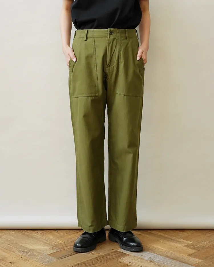 YAECA (WOMEN) / BAKER PANTS / OLIVE (SATIN）