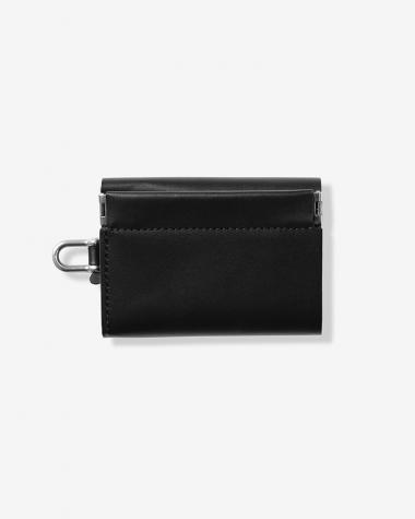  / DERRICK - SHACKLE TRIFOLD WALLET / BLACK
