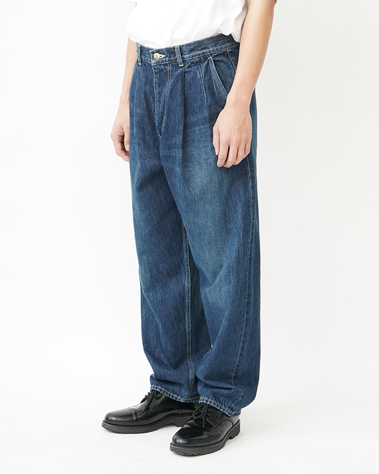 Selvage Denim Two Tuck Tapered Pants / INDIGO DARK FADE
