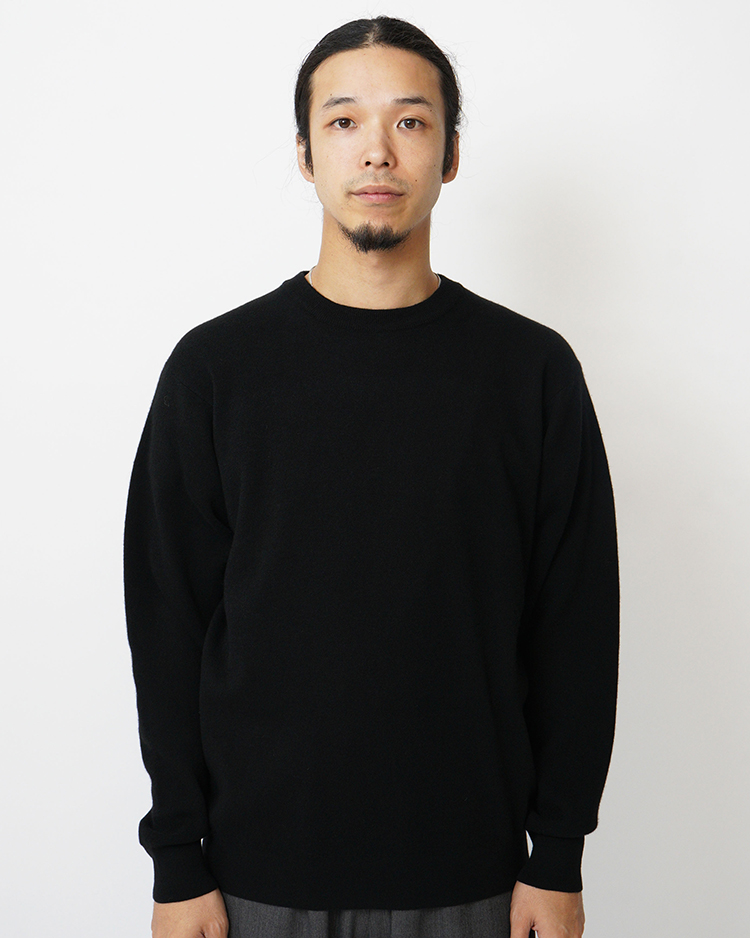 BATONER (MEN) / SUNSHINE CASHMERE CREW NECK / BLACK