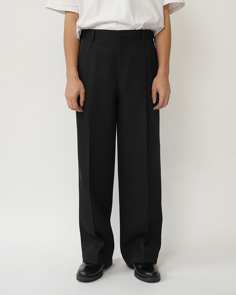 Graphpaper (MEN) / Scale Off Wool Wide Slacks / BLACK