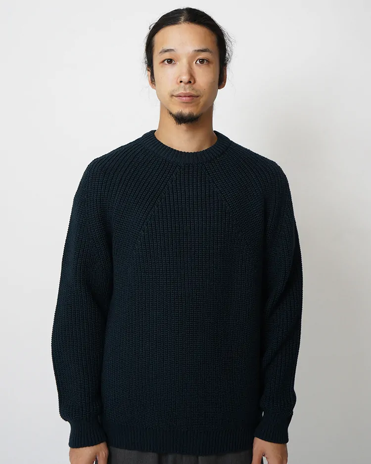 BATONER (MEN) / SIGNATURE CREW NECK / DARK GREEN × NAVY