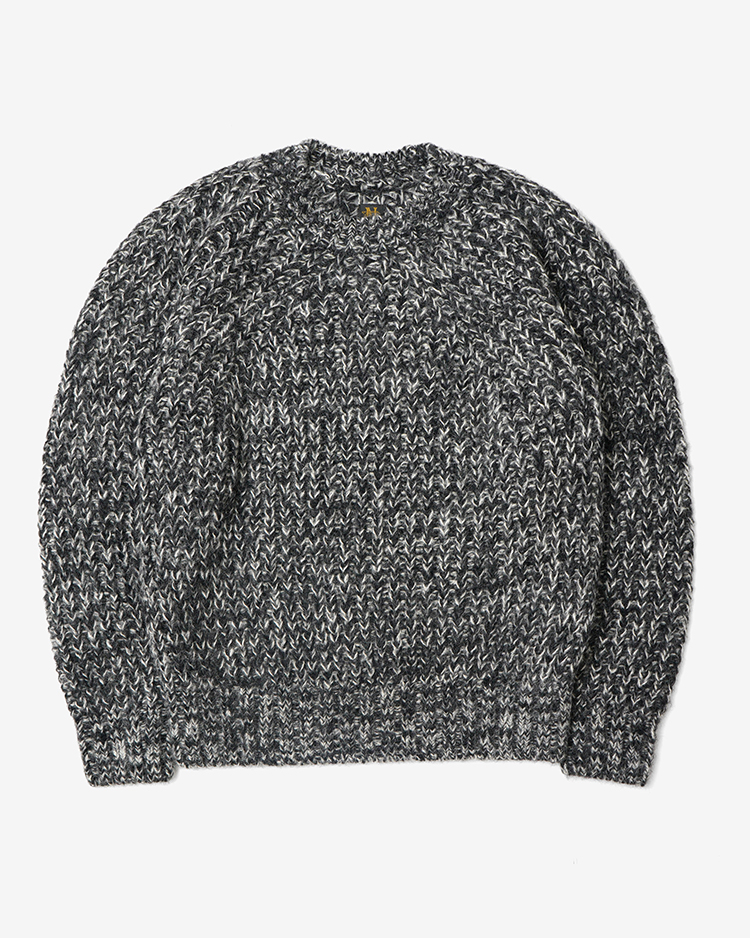 BATONER (WOMEN) / CHUNKY FLUFFY SIGNATURE CREW NECK / IVORY × BLACK