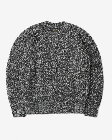  / CHUNKY FLUFFY SIGNATURE CREW NECK / IVORY × BLACK