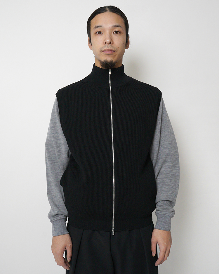BATONER (MEN) / SUPER HIGH TWIST WOOL DRIVERS VEST / BLACK