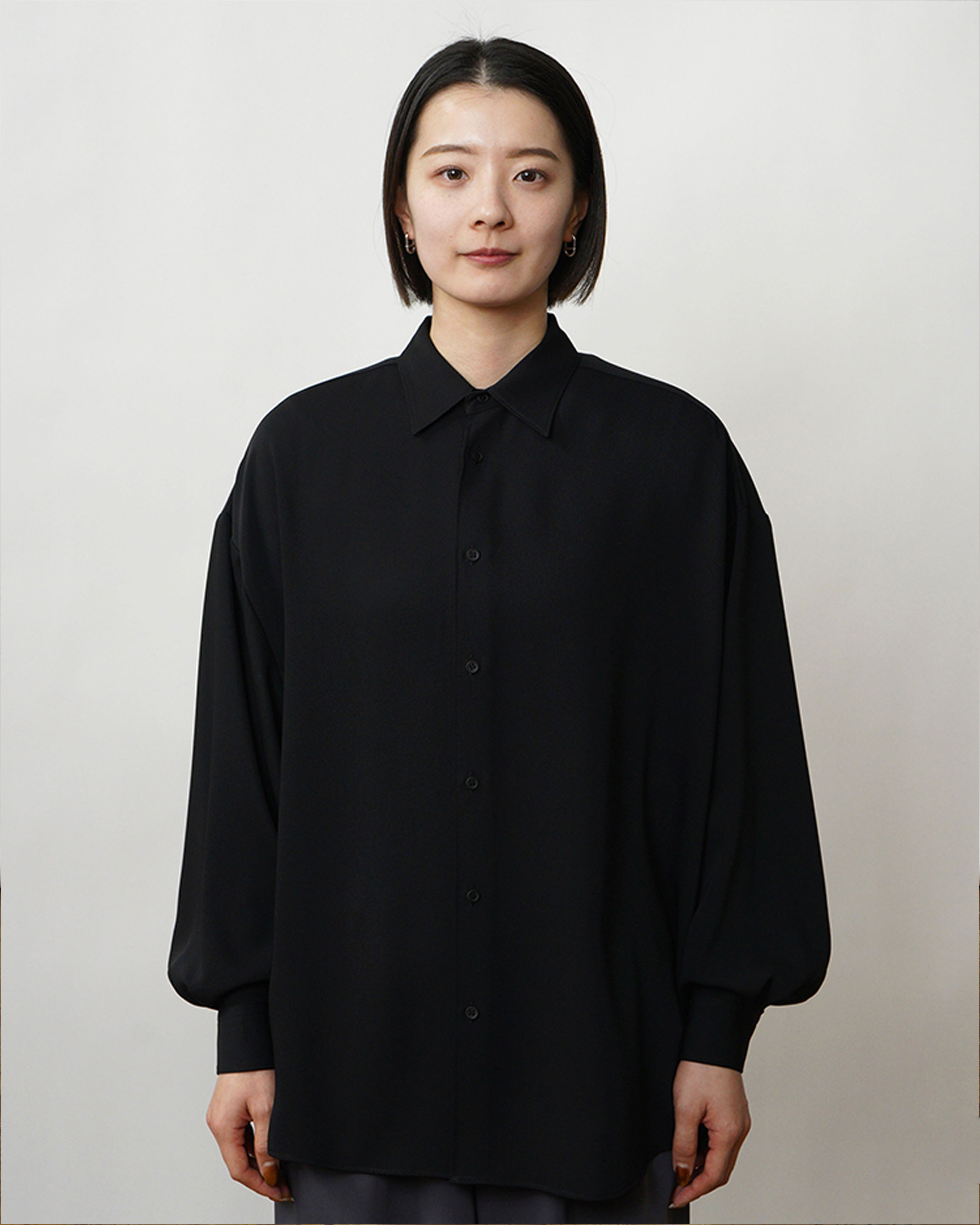 Graphpaper (WOMEN) / Satin Oversized Regular Collor Shirt / BLACK