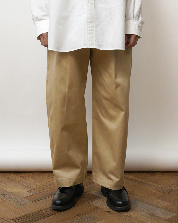 Graphpaper (MEN) / Westpoint Chino Wide Tapered Trousers / BEIGE