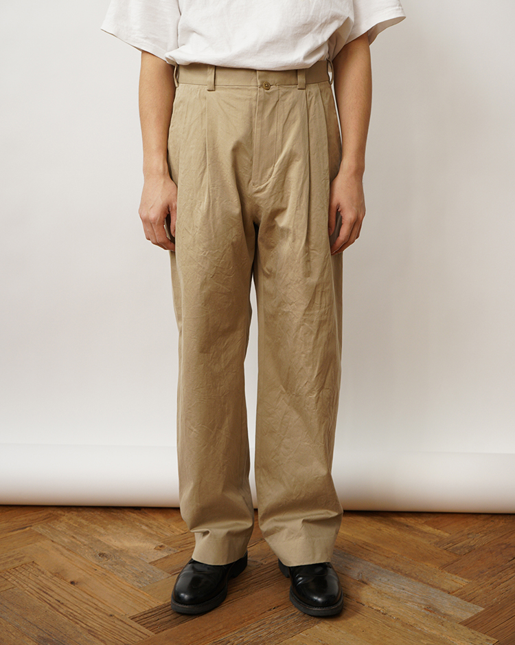 YAECA (MEN) / 2TUCK STRAIGHT - CHINO / KHAKI