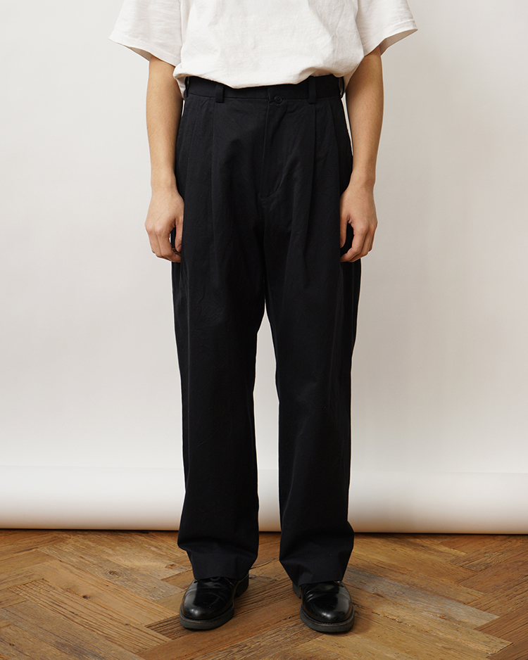 YAECA (MEN) / 2TUCK STRAIGHT - CHINO / NAVY