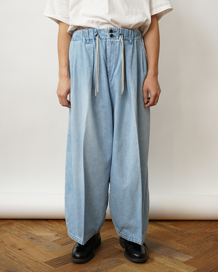 Sillage / circular pants denim bleached