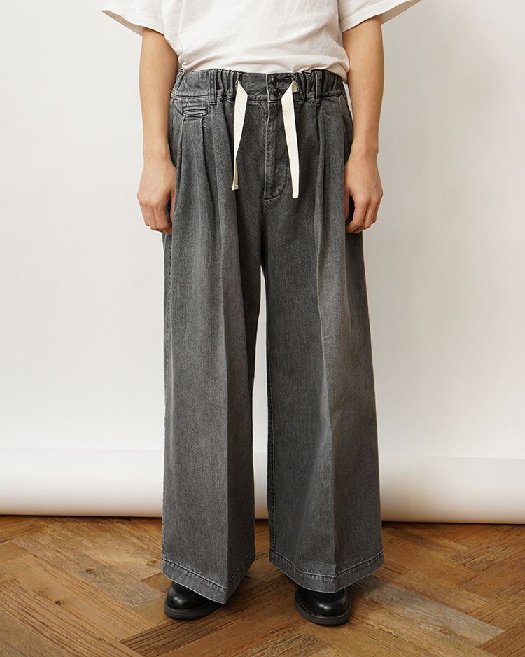 Sillage / hakama pants black denim bleached