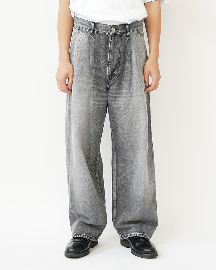 Graphpaper (MEN) / Selvage Denim Two Tuck Pants / BLACK LIGHT FADE