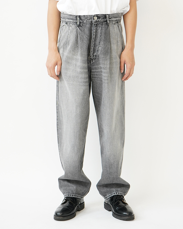 Graphpaper (MEN) / Selvage Denim Two Tuck Tapered Pants / BLACK LIGHT FADE