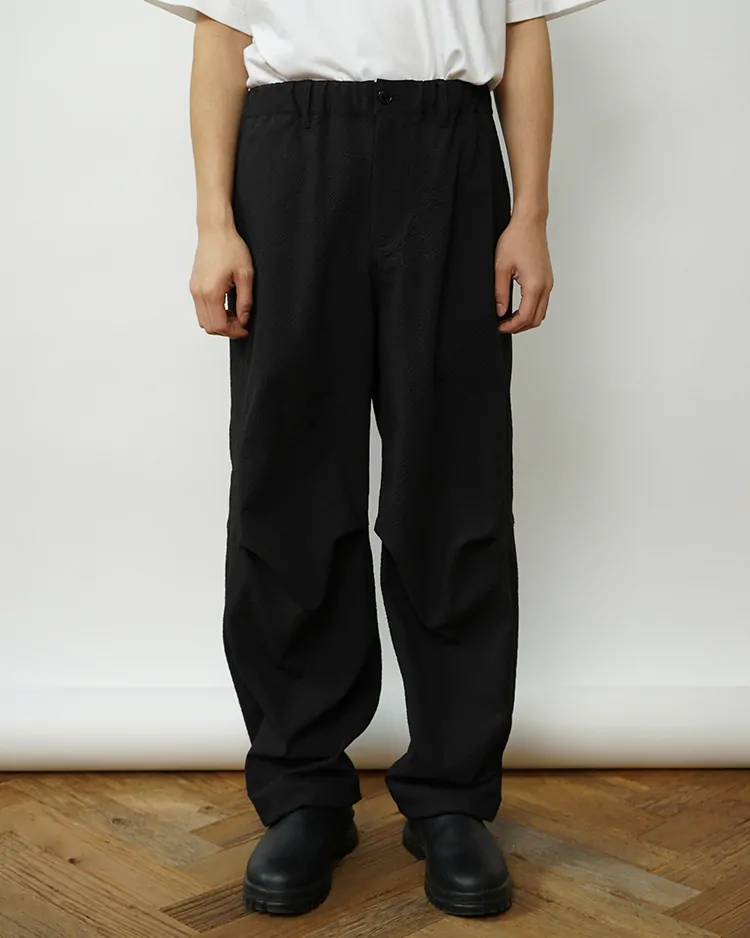 NTN / 3D KNEE TUCK DRAWSTRING TROUSERS / BLACK