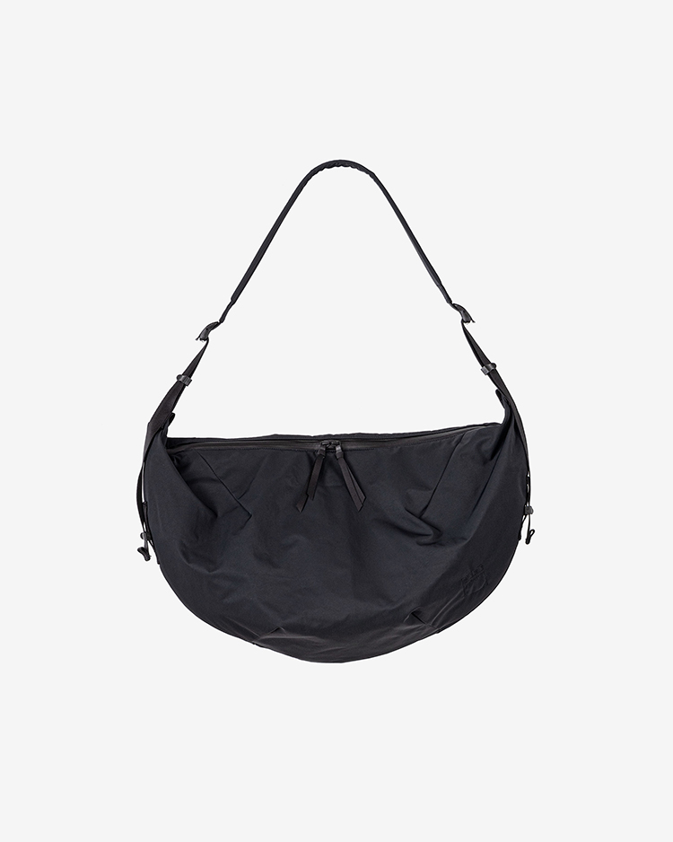 Graphpaper (MEN) / Blankof for GP Large Crescent Bag / BLACK