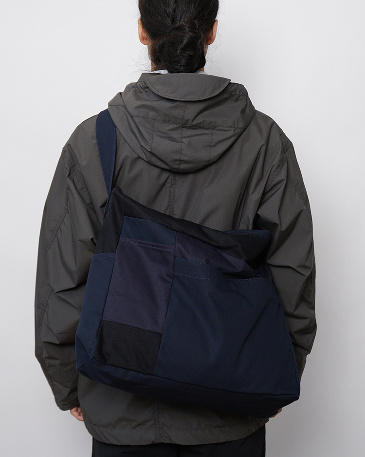 nanamica / Cotton Canvas Shoulder Bag / N(Navy)