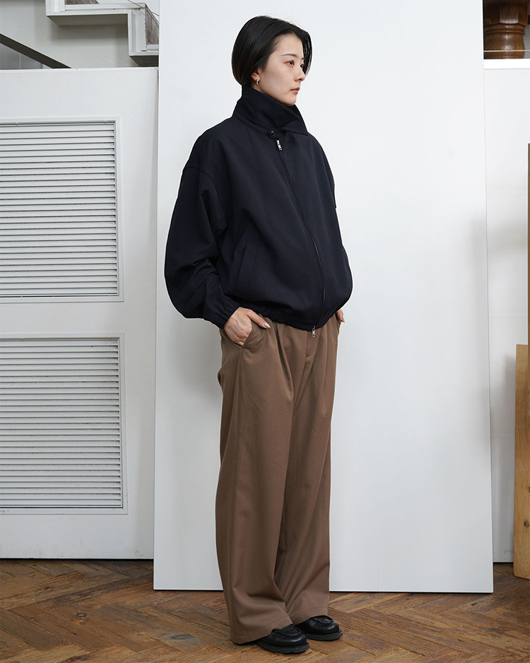 Dice&Dice / HIGH COUNT GABARDINE ONE-TUCK STRAIGHT SLACKS / TAUPE