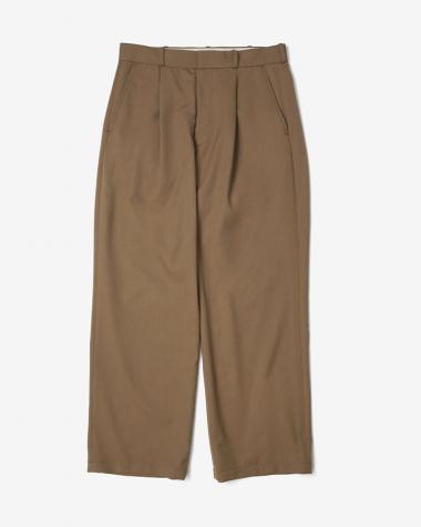  / HIGH COUNT GABARDINE ONE-TUCK STRAIGHT SLACKS / TAUPE