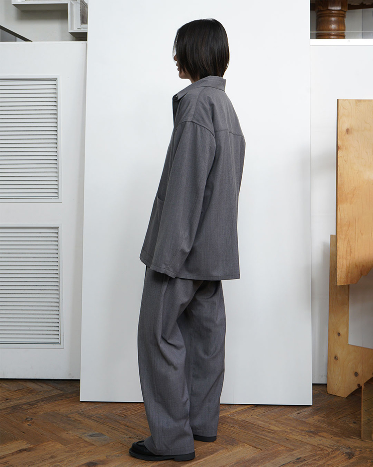 Dice&Dice / HIGH COUNT GABARDINE ONE-TUCK STRAIGHT SLACKS / DARK GRAY