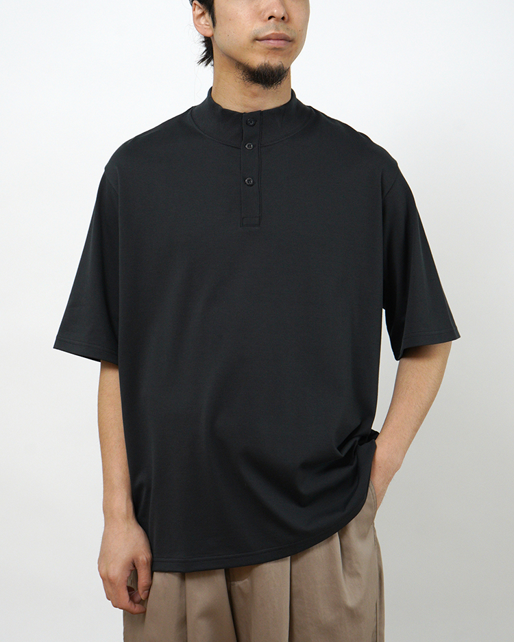 Graphpaper (MEN) / Tri Spun Cotton S/S Henley High Neck Tee / CHARCOAL