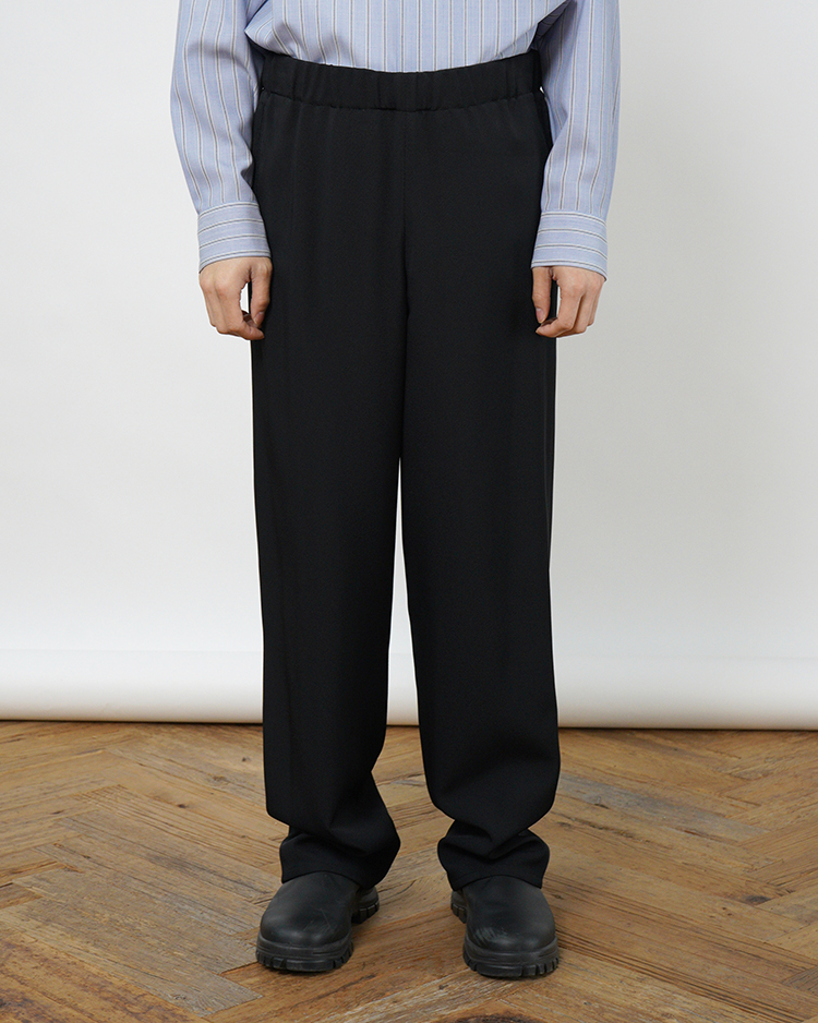 OVERCOAT / Drawstring Trouser in Rayon Tricotine / BLACK