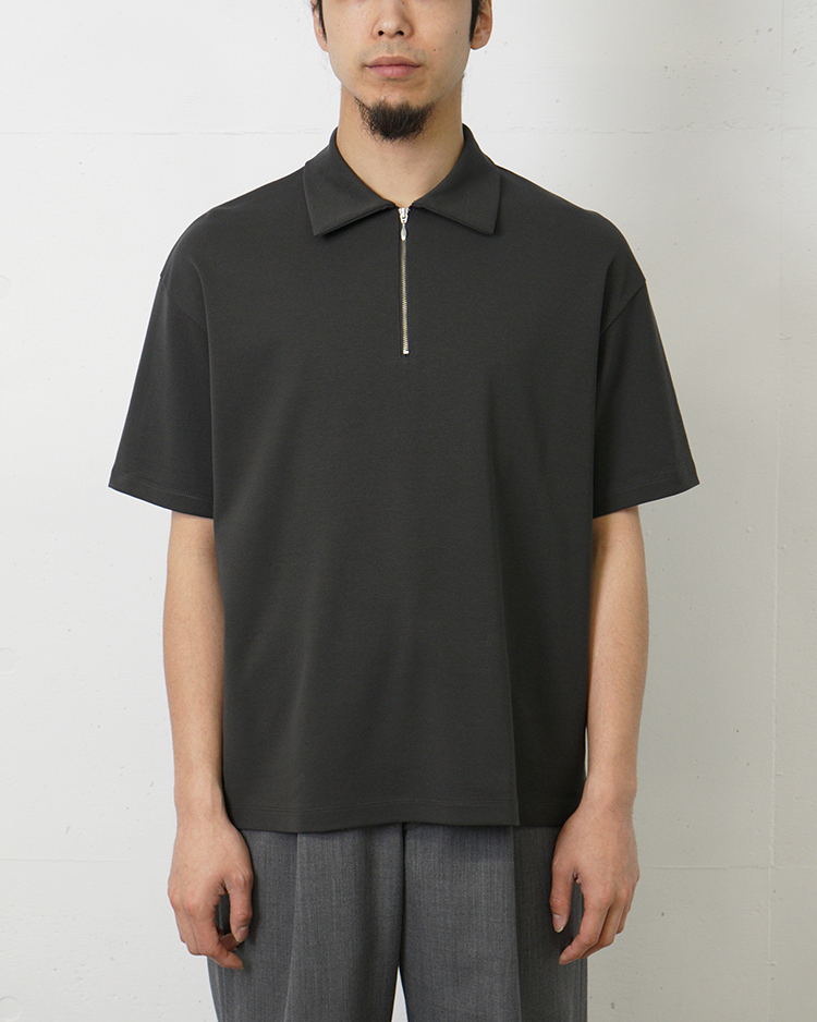 BATONER (MEN) / MILANO RIB HALF ZIP T-SHIRT / CHARCOAL