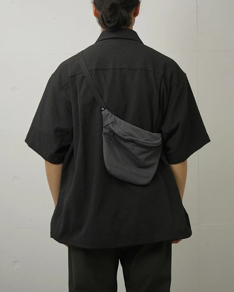 Goldwin / Tonalith Mesh Sacoche Bag / BLACK (BK)