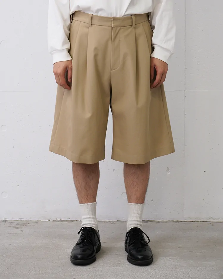 Dice&Dice / HIGH TWIST COTTON TWILL TWO-TUCK WIDE EASY SHORTS / BEIGE		