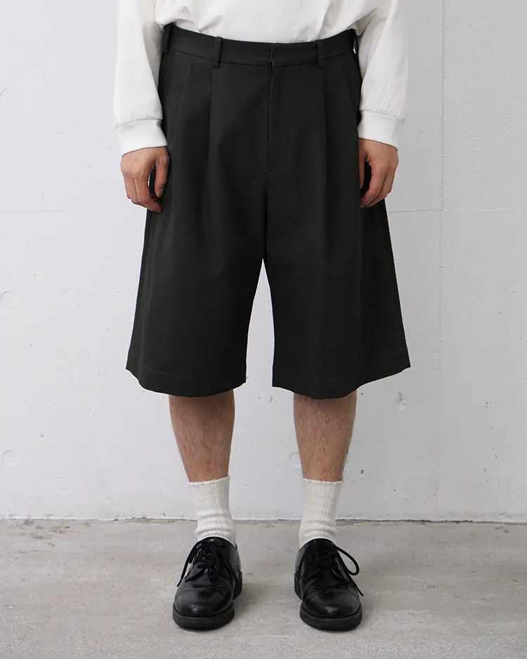 Dice&Dice / HIGH TWIST COTTON TWILL TWO-TUCK WIDE EASY SHORTS / DARK CHARCOAL		