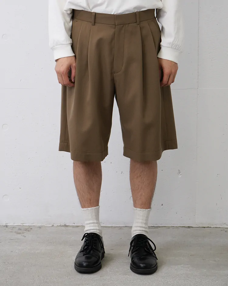 Dice&Dice / HIGH COUNT GABARDINE TWO-TUCK  SHORTS  / TAUPE