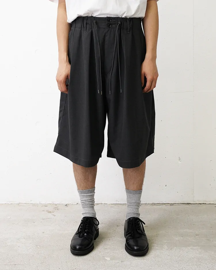 Sillage / circular short pants anthracite