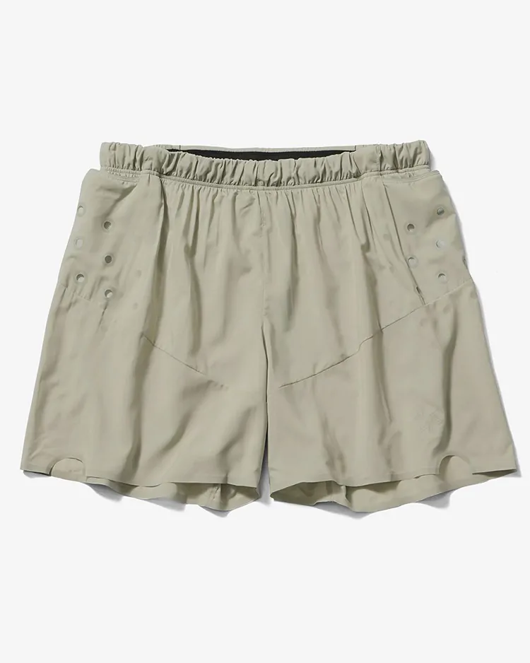 Goldwin 0 / Breathable Active Gleam Shorts / GRAY HAZE (GH)