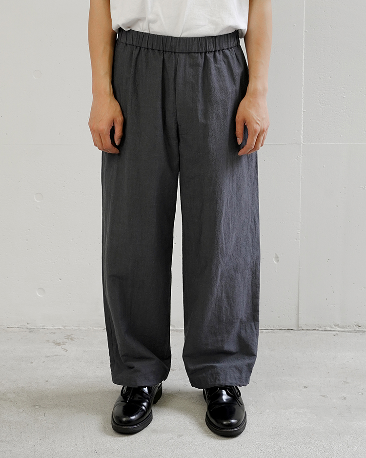 Graphpaper (MEN) / Cotton Linen Seersucker Track Pants / GREY
