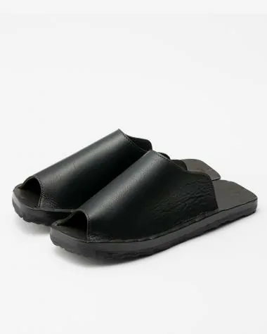 Jutta Neumann / KAHTAN(MEN) / BLACK WYOMING