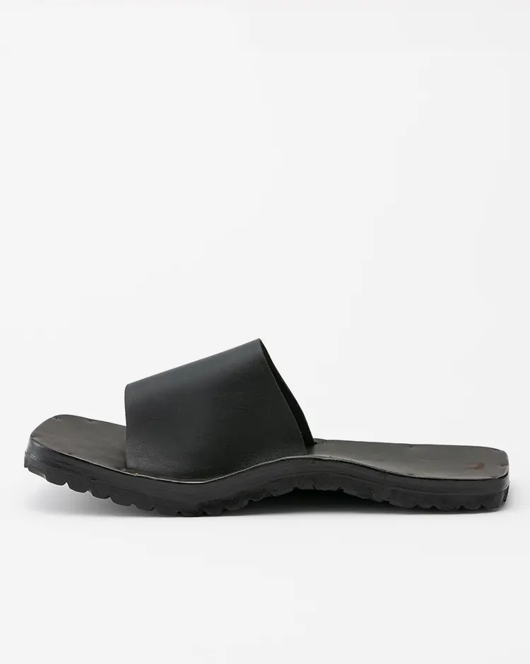 Jutta Neumann / SIMONE SQUARE (MEN) / BLACK DUBLIN