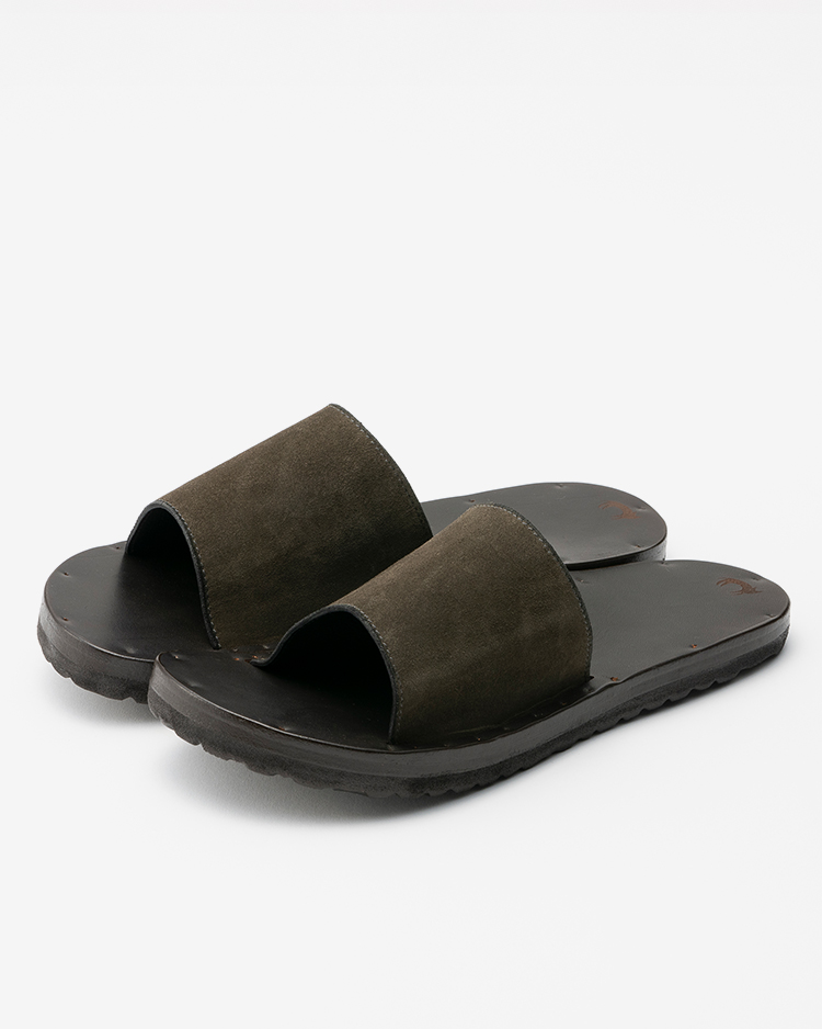 Jutta Neumann / SIMONE (MEN) / MOSS SUEDE