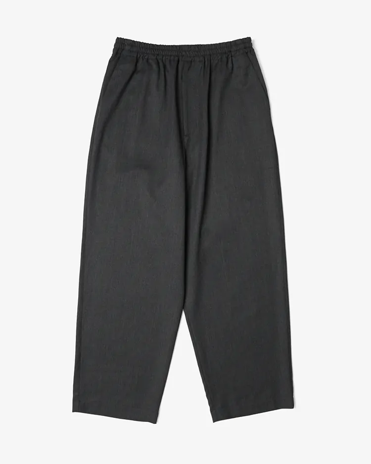Dice&Dice / WOOL TWILL TAPERED DRAWSTRING TROUSERS / CHARCOAL		