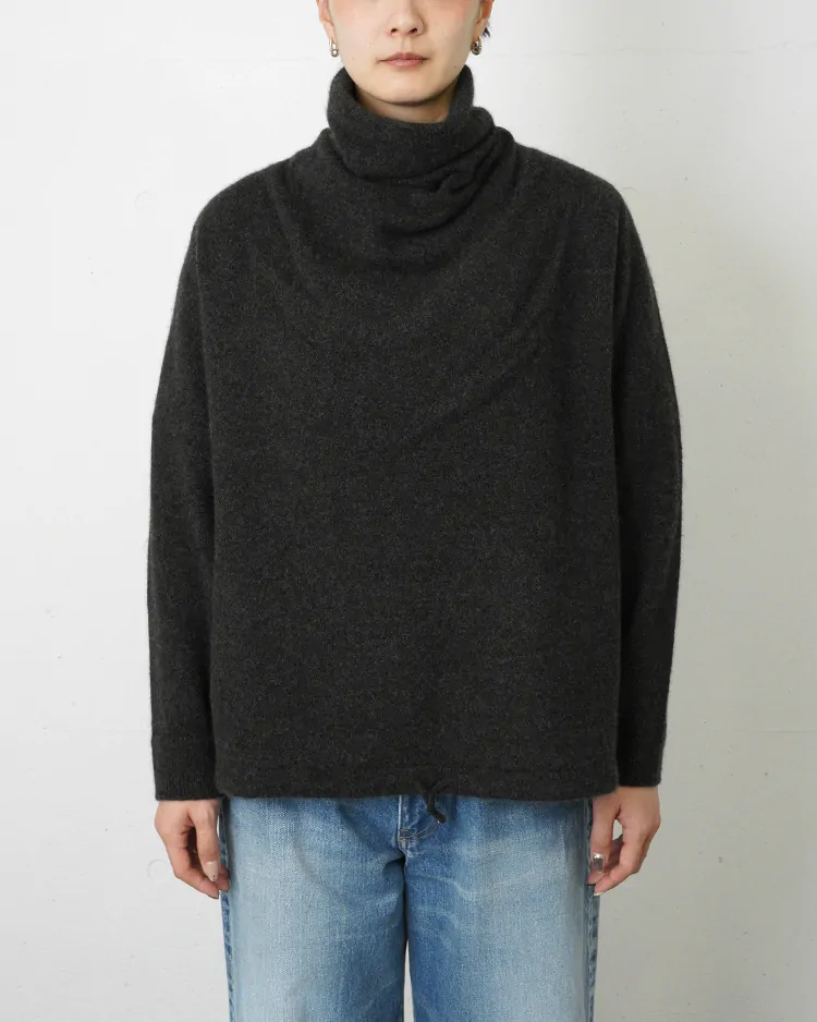 BATONER (WOMEN) / CASHMERE FOX AIR TENJIKU UNIQUE TURTLE NECK / CHARCOAL