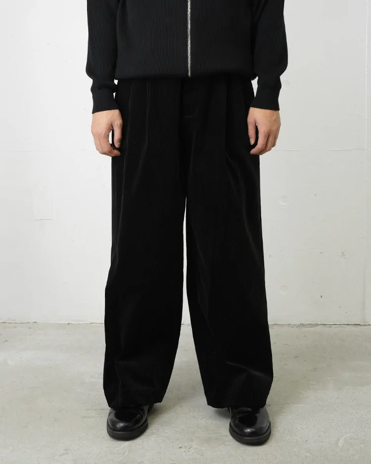 Graphpaper (MEN) / Suvin Corduroy Wide Straight Trousers / BLACK