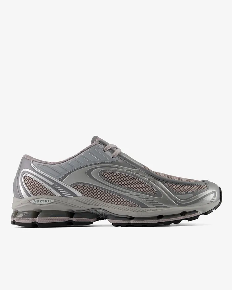 NEW BALANCE / U18909VF