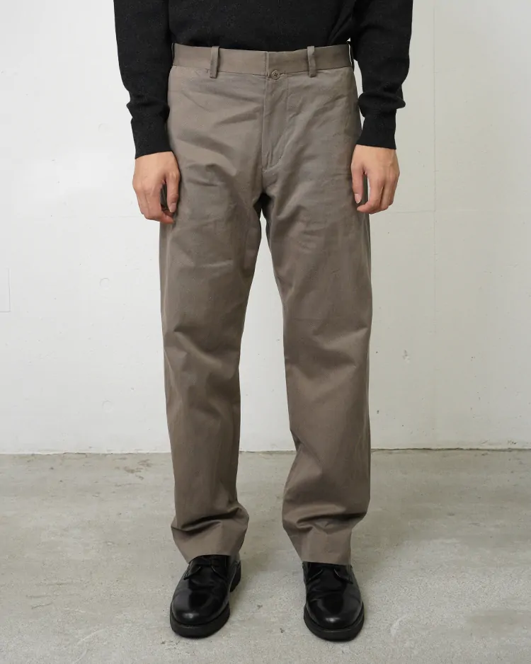 YAECA (MEN) / STANDARD - CHINO / BROWN