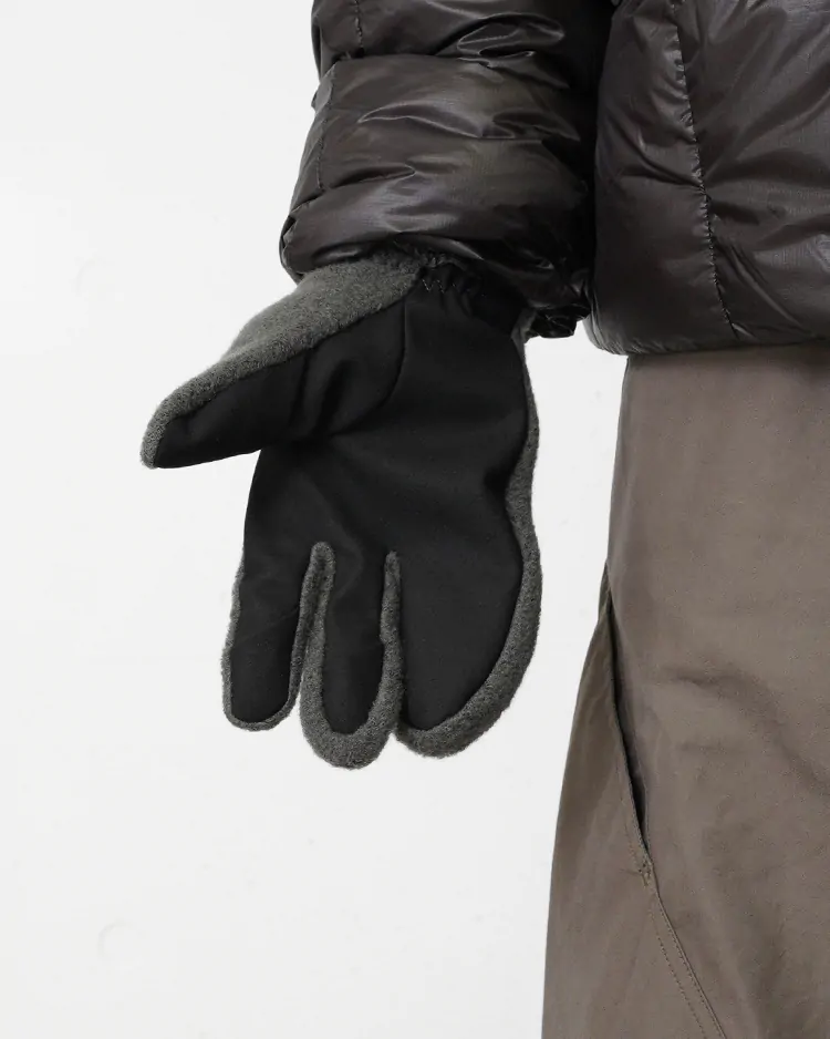 Goldwin 0 / Wool Fleece Gloves / DARK LAVA (DA)