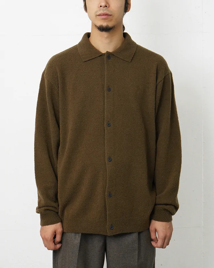 ATON (MEN) / WOOL MINI BOUCLE | POLO CARDIGAN / KHAKI