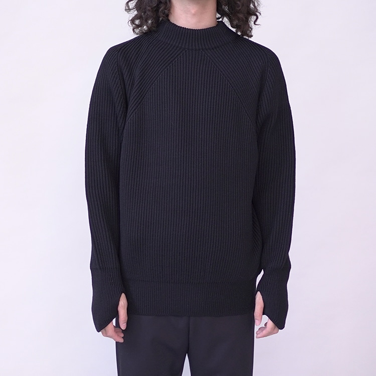 BATONER / SIGNATURE FINGER HOLE MOCK NECK
